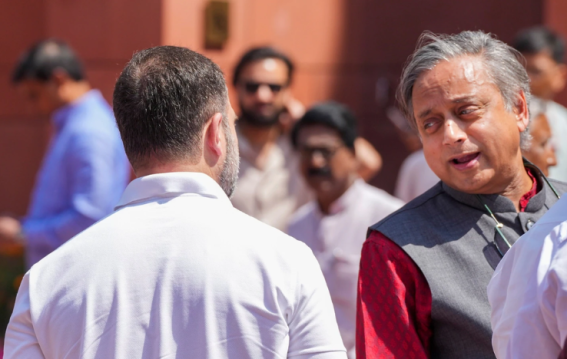 Shashi Tharoor Cites Sanjay Gandhi’s Excesses in 'Emergency Lessons'